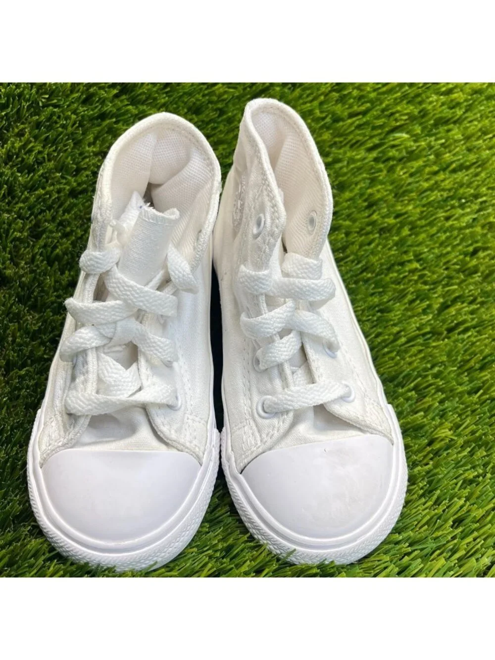 Converse Chuck Taylor All Star High Boys Size 9C White Athletic Shoes Sneakers